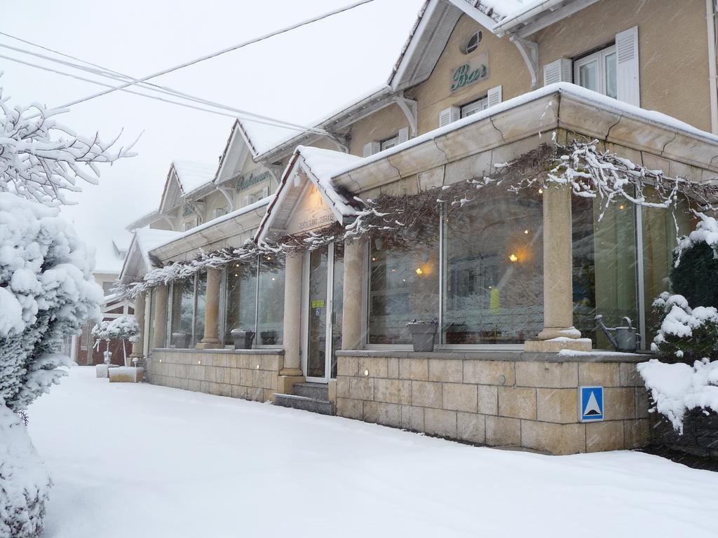 Logis Hotel L'Ayguelade ビエル エクステリア 写真