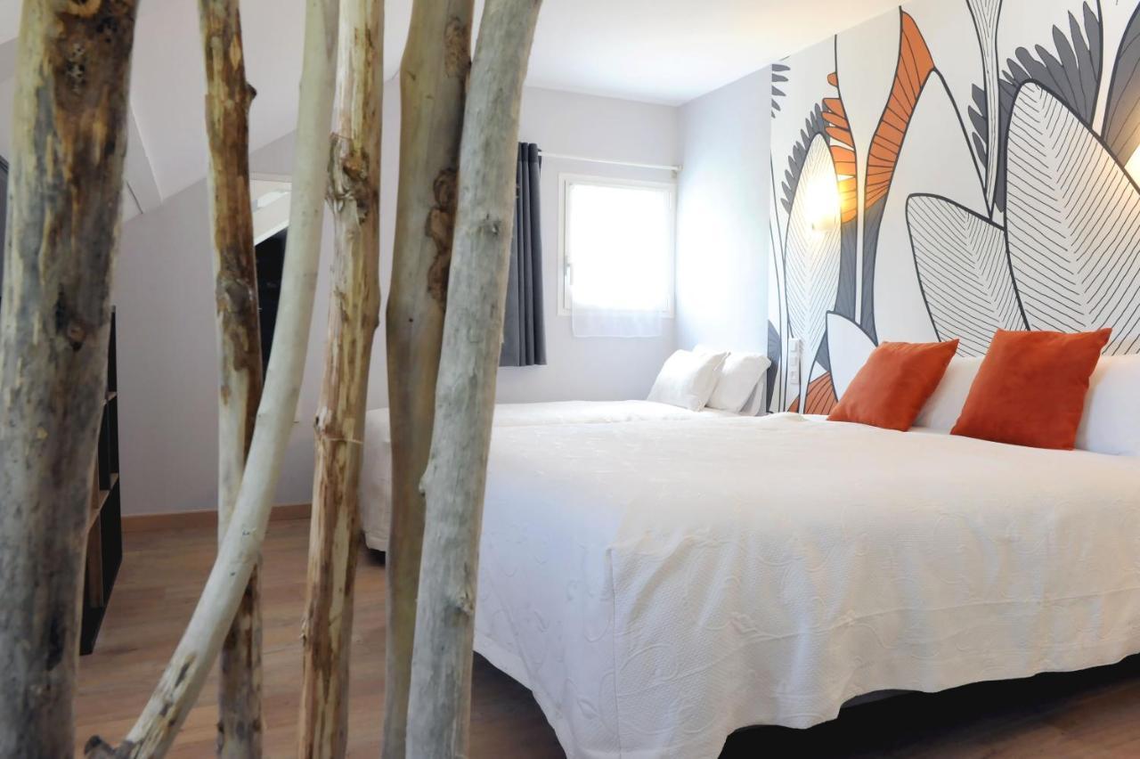 Logis Hotel L'Ayguelade ビエル エクステリア 写真