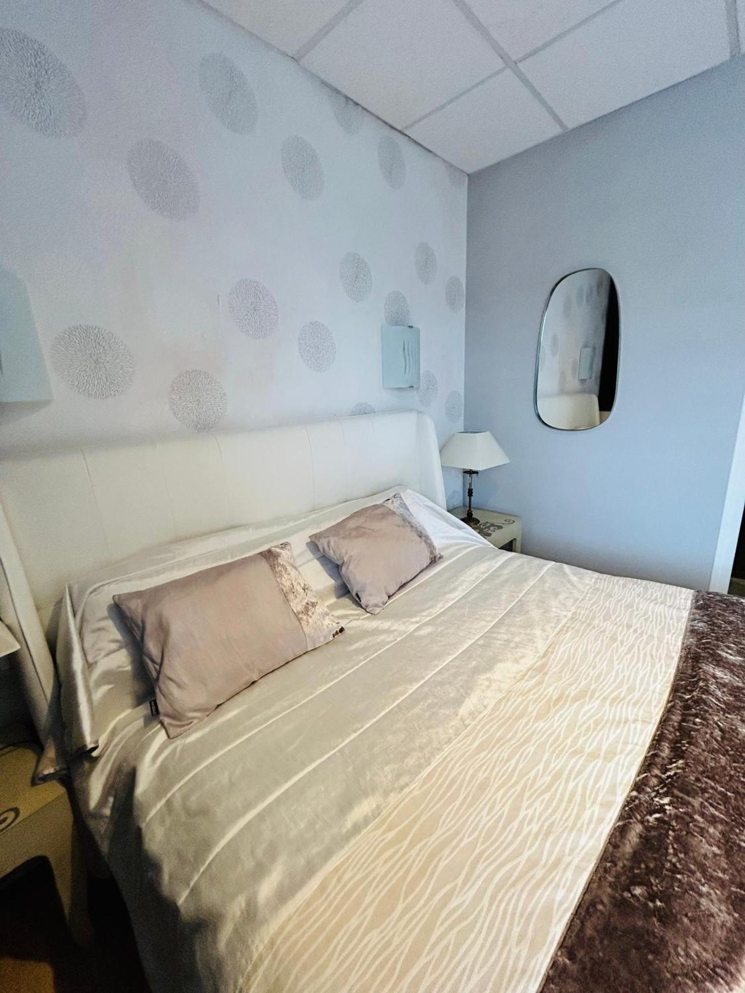 Logis Hotel L'Ayguelade ビエル エクステリア 写真