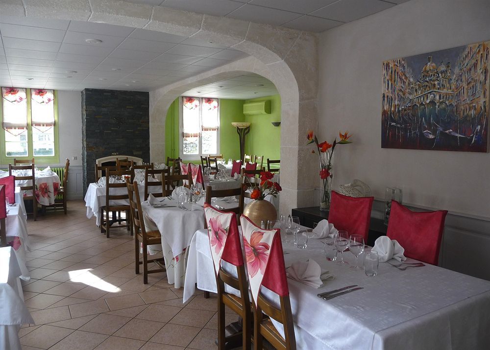 Logis Hotel L'Ayguelade ビエル エクステリア 写真