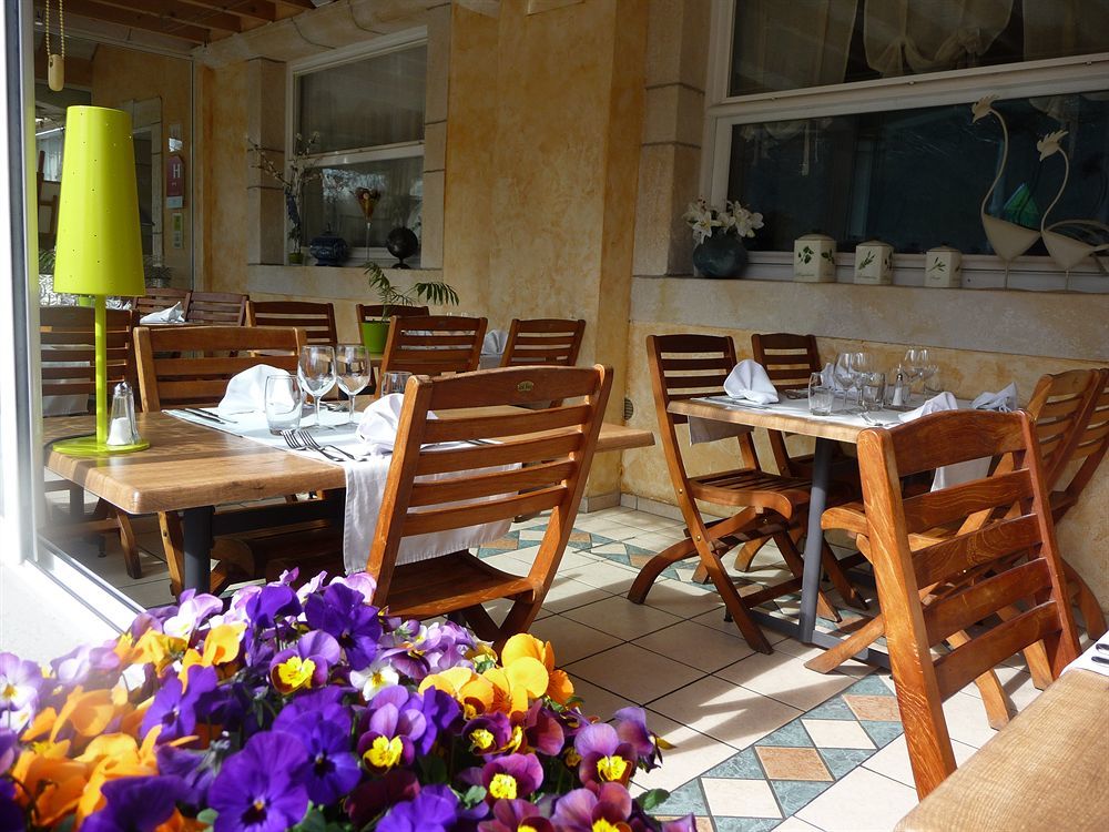 Logis Hotel L'Ayguelade ビエル エクステリア 写真