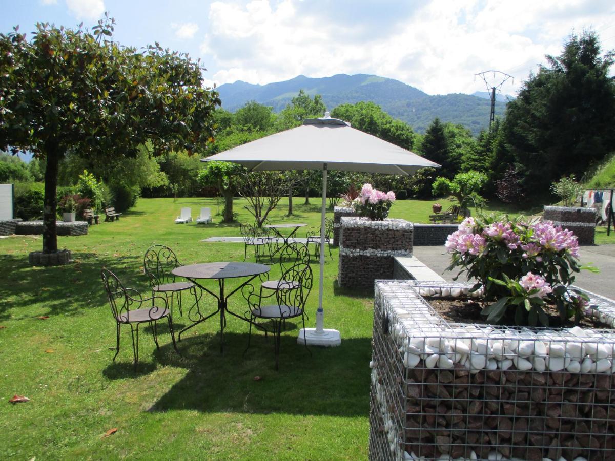 Logis Hotel L'Ayguelade ビエル エクステリア 写真